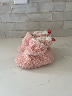 Cozy Pink Sherpa Baby Booties with Fuzzy Trim